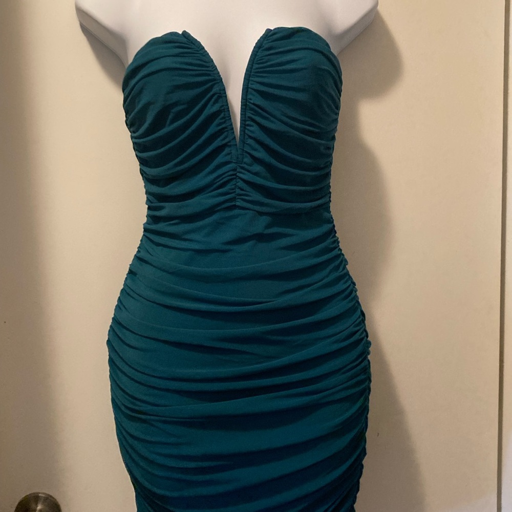 V-Neck Trim Ruched Bodycon